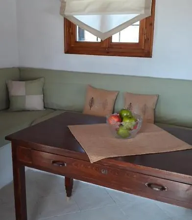 호텔 La Petit Chariklia's House *
